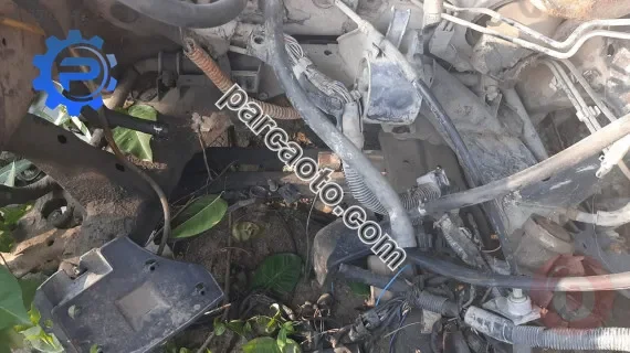 mazda 626 2.0 çıkma otomatik motor beşiği travers