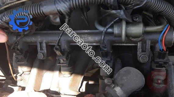 daewoo nexia 1.5 çıkma benzin enjektör kütüğü