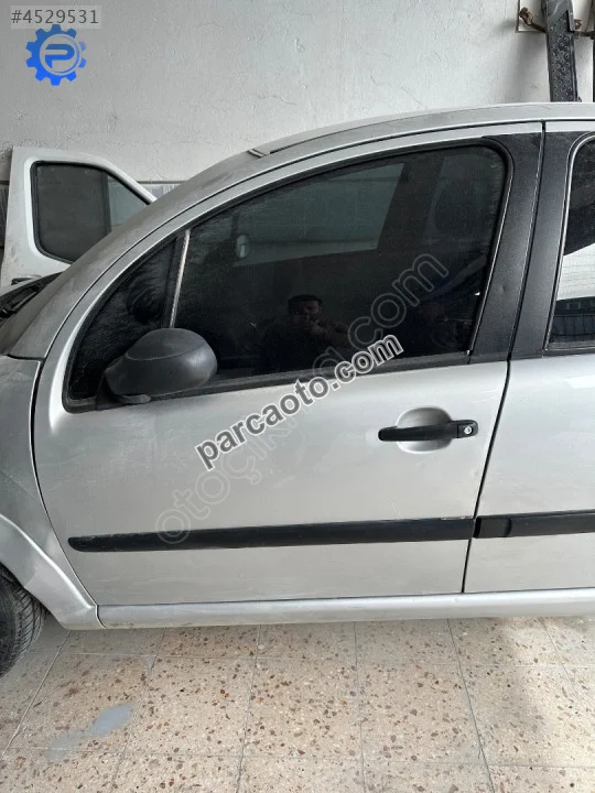 Citroen c3 sol ön kapı şöför kapısı Citroen c3 sol ön kapı şöför kapısı