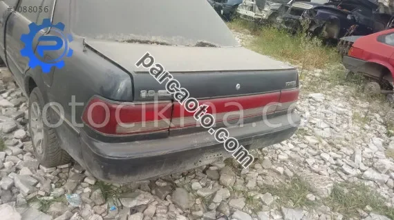 toyota corona 2.0 arka camurluk