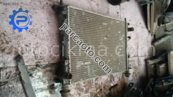 2004-2006 ford escort orjinal su radyatörü