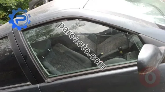 seat ıbiza çıkma sağ ön kapı camı