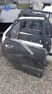 daihatsu sirion çıkma sağ arka kapı