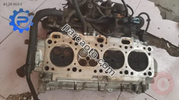 kia clarus 2.0 16v çıkma dolu silindir kapağı