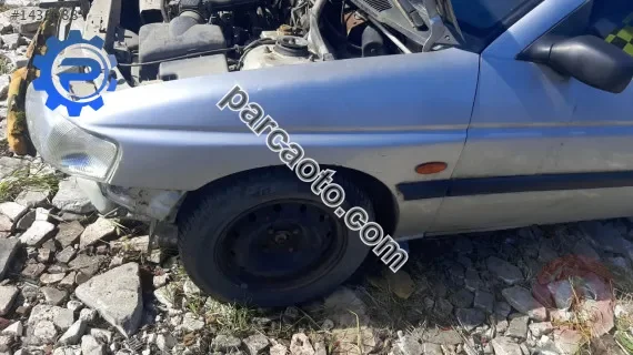 1997 model ford escort çıkma sol ön çamurluk