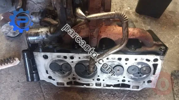 opel vivaro 1.9 çıkma dolu silindir kapağı DCI f9Q