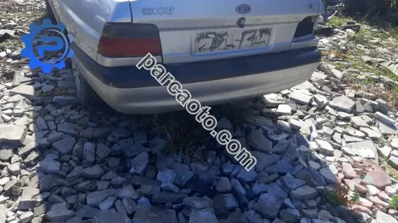 1997 model ford escort çıkma arka tampon