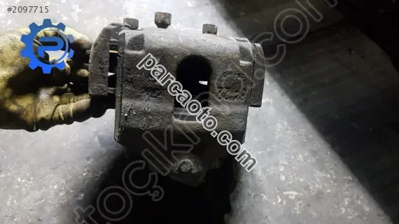 Ford fiesta sağ ön kaliper çıkma