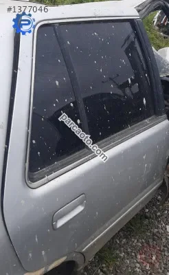 1992 hyundai excel 1.5 karburatörlü çıkma sağ arka kapı