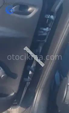2009 peugeot 207 1.4 benzinli çıkma sol arka kapı menteşe
