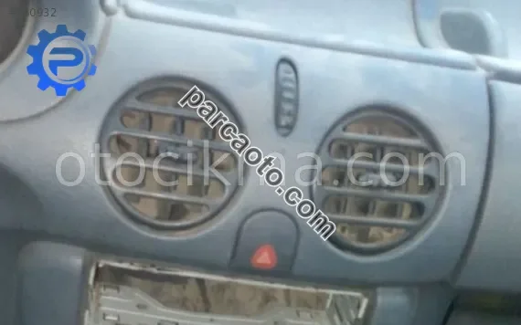 2006 model renault kangoo 1.9 çıkma orta menfezler