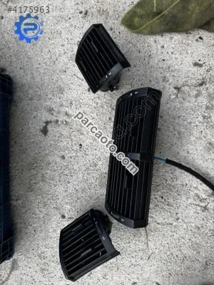 Bmw E53 X5 Sağ Sol Orta Difüzör Adet
