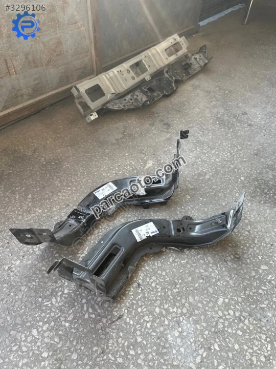 Fiat doblo 2015 sonrası sağ sol far yuva sacı sağ solfar traversi Fiat doblo 2015 sonrası sağ sol far yuva sacı sağ solfar traversi