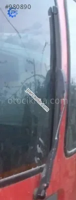 2006 model renault kangoo 1.9 çıkma bagaj silecek kolu