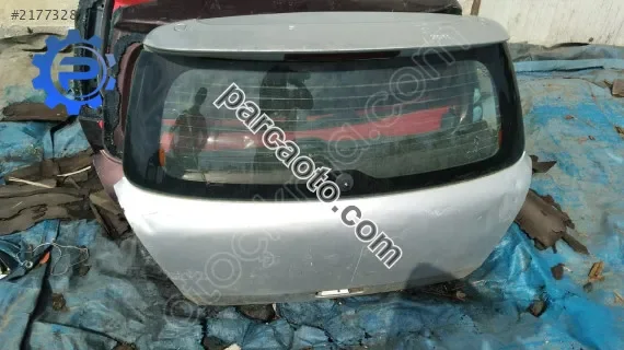 Suzuki Swift bagaj kapağı çıkma