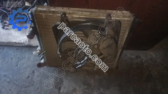 Renault 19  su radyatör fan yedek parça