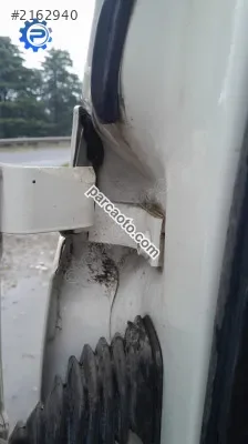 T5 sol ön kapı üst menteşe çıkma