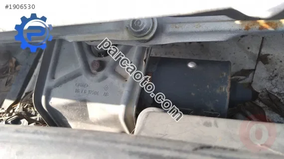 ford fiesta flair çıkma silecek motoru freze