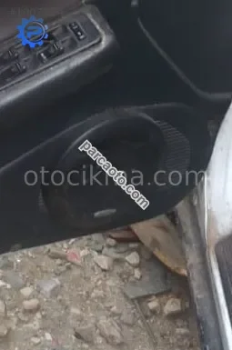 1993 model mazda 323 jb çıkma sol ön kapı hoparlör