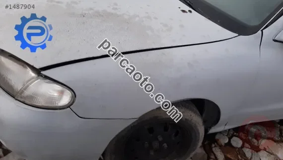 1996 hyundai elantra 1.8 otomatik çıkma sol ön çamurluk