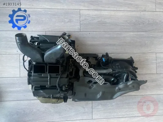 Çıkma Kalorifer Kazanı Klima Kutusu VW Passat B6 3C1820003AM