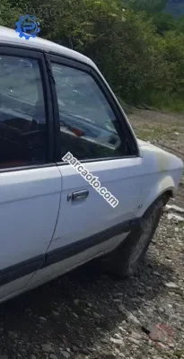 1988 model mazda 323 1.6 çıkma sağ ön dolu kapı