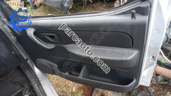 Partner Berlingo sağ ön kapı döşeme çıkma