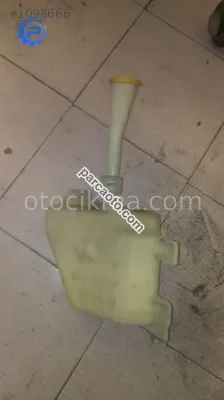 2002 2008 model nissan primera çıkma silecek su bidonu