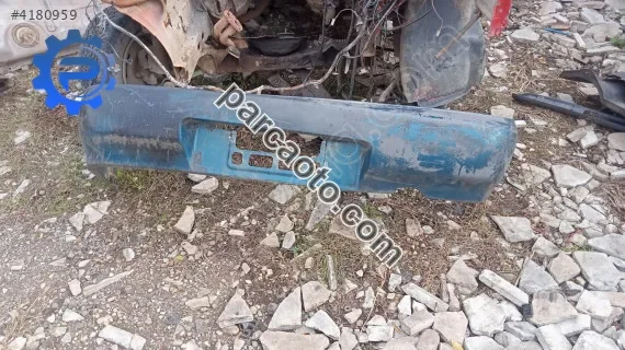 Daihatsu charade sedan arka tampon