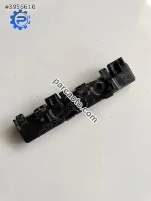 Ön Tampon Braketi Sağ Audi A6 2019-2025 4K0853922