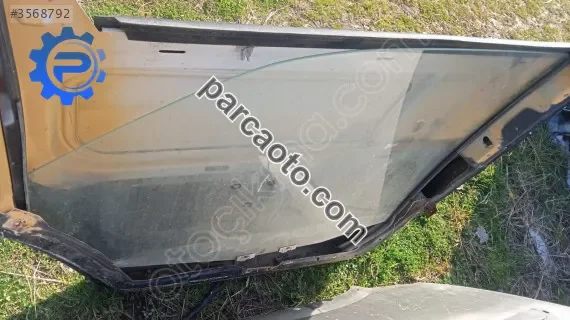 Merc ses Vito 638 sağ ön kapı camı yedek parça