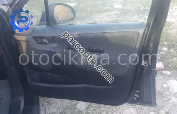 2009 model peugeot 207 1.4 benzinli sökme sağ ön kapı döşeme