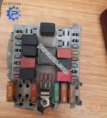 fiat albea 1.4 benzinli çıkma motor içi sigorta tablası