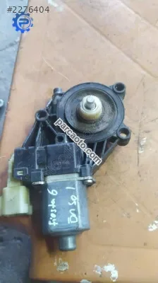 Fiesta 6 ön sol cam motoru çıkma