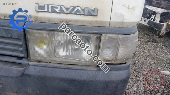 1998 model nissan urvan 2.5 çıkma sol far