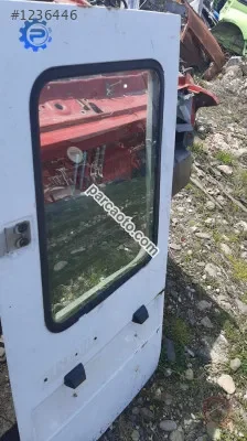 renault express çıkma sol bagaj kapağı camı