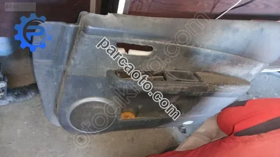 Mazda 6 sağ in kapı döşemesi