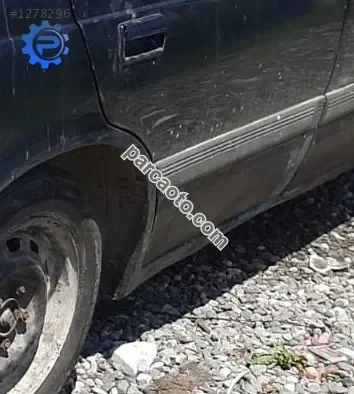 1991 model mazda 929 2.0 çıkma sağ arka kapı bandı