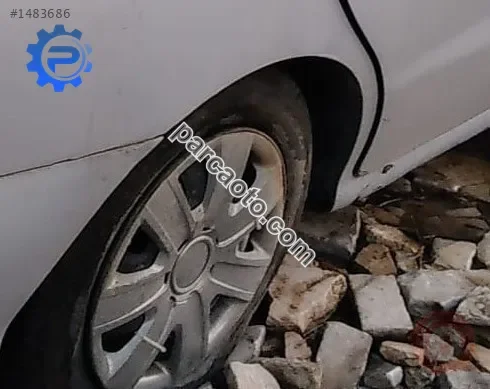1996 hyundai elantra 1.8 otomatik çıkma sağ arka jant lastik
