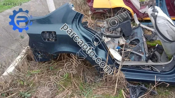 Laguna 2 sağ arka çamurluk kesme yedek parça
