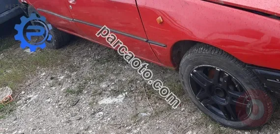 peugeot 205 1.4 benzinli çıkma sağ takım jant lastik