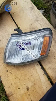 Toyota Corona (92-97) sol sinyal çıkma