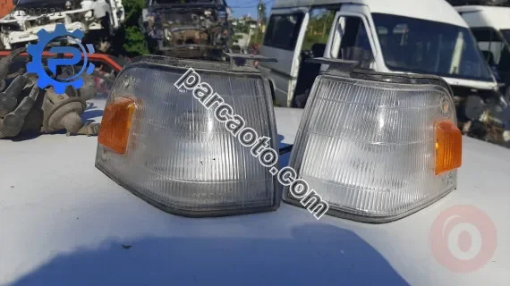 mazda 323 sedan çıkma sağ sol sinyal