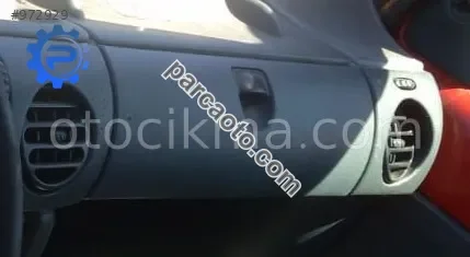 2003 model renault kangoo 1.9 çıkma torpido kapağı