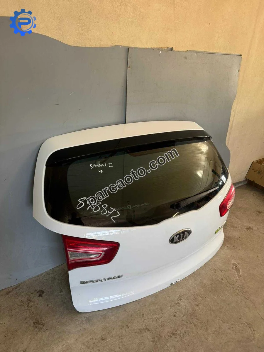 Kia Sportage III 10-15  Orjinal Çıkma Bagaj Kapağı 737003W010 
