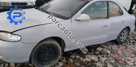 1996 hyundai elantra 1.8 otomatik çıkma sol yan panel