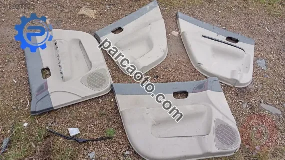 hyundai accent era çıkma kapı döşemesi takım