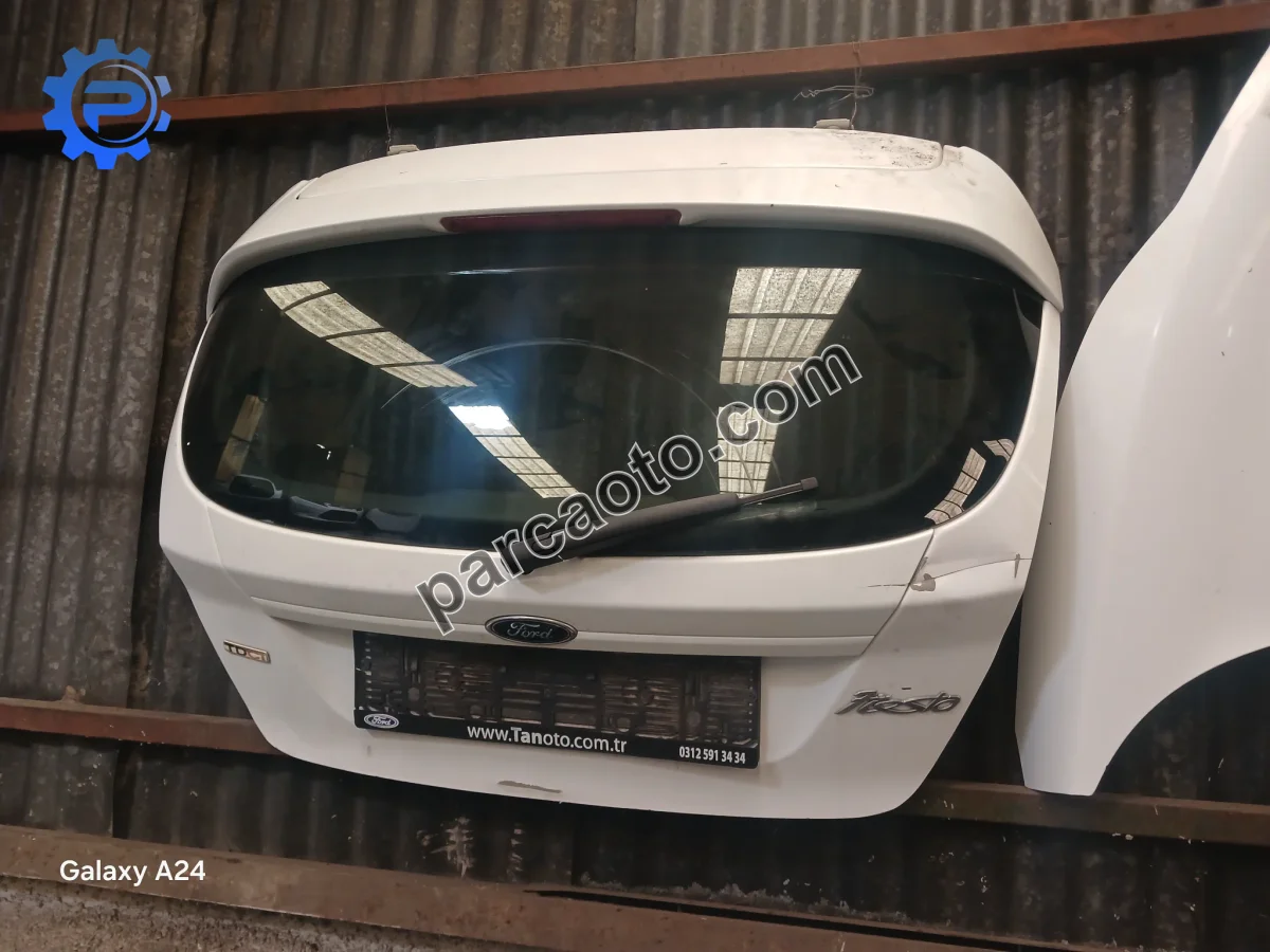 Ford fiesta bagaj kapağı çıkma